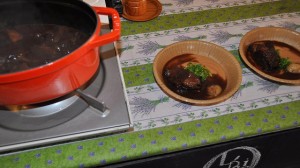 牛ホホポルト煮込み